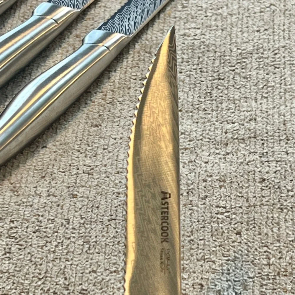 Astercook 8 Piece Steak Knife Set Stainless Steel Serrated Damascus Pattern 4.5